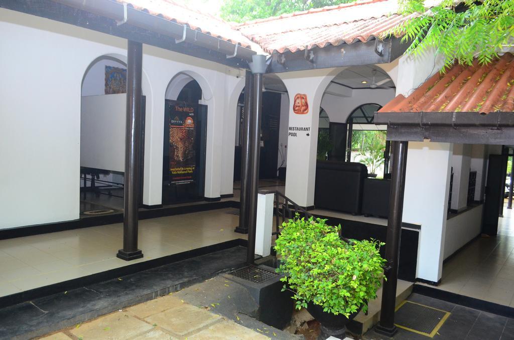 Jayasinghe Holiday Resort Катарагама Екстер'єр фото