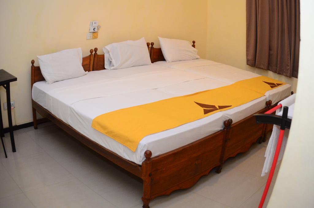 Jayasinghe Holiday Resort Катарагама Екстер'єр фото