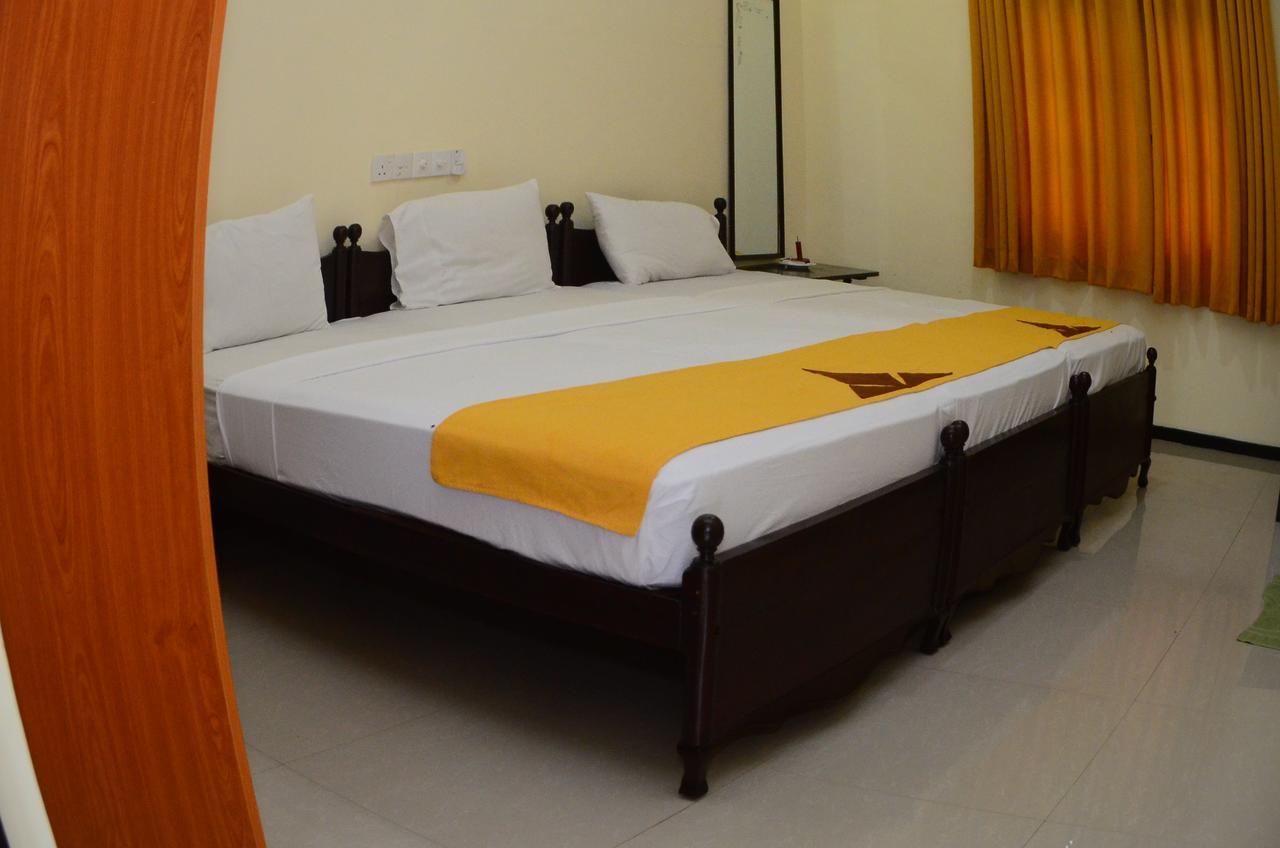 Jayasinghe Holiday Resort Катарагама Екстер'єр фото